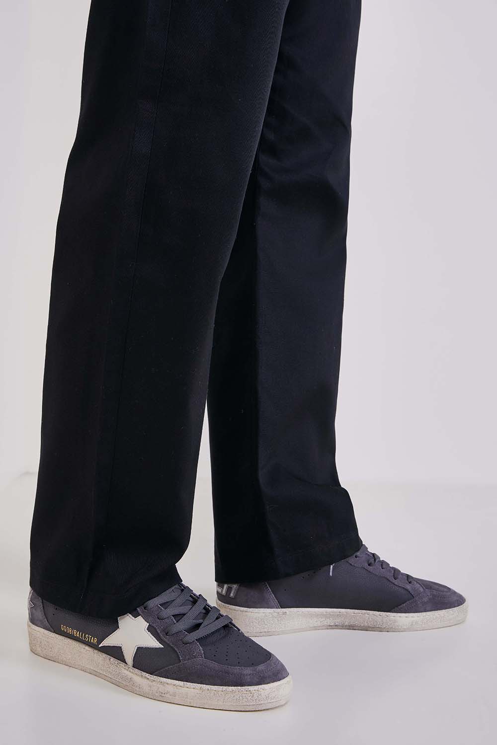 תמונת כל הלוק של סניקרס